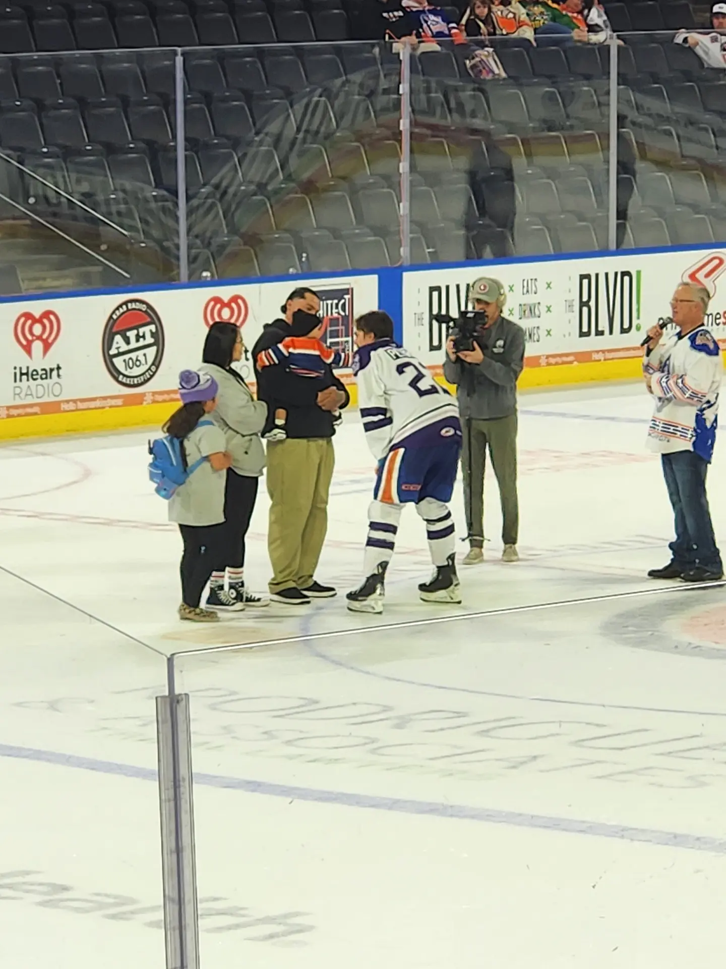 Bakersfield Condors Blackout Cancer Game Unites Community for Pediatric Cancer Patients